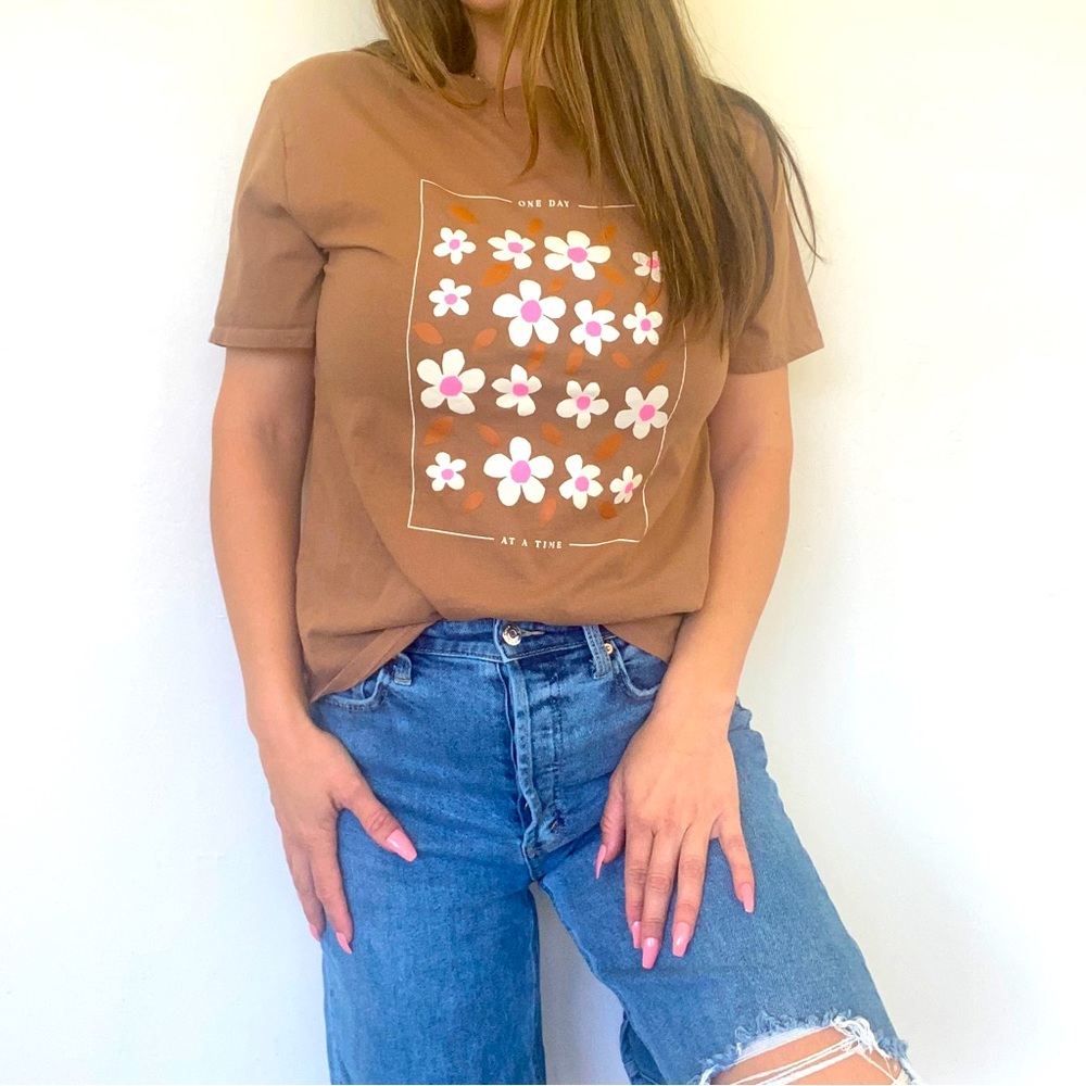 Cotton On Graphic Tee Brown Size Small